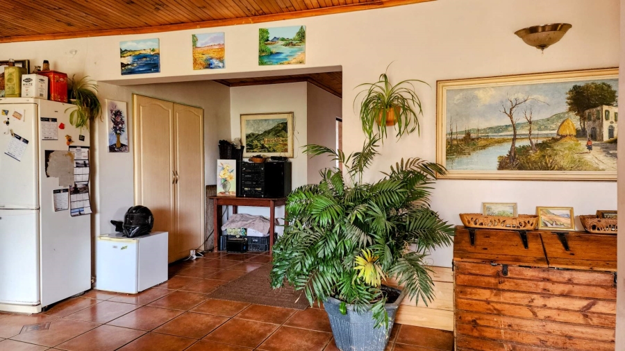 5 Bedroom Property for Sale in Uilenkraalsmond Western Cape